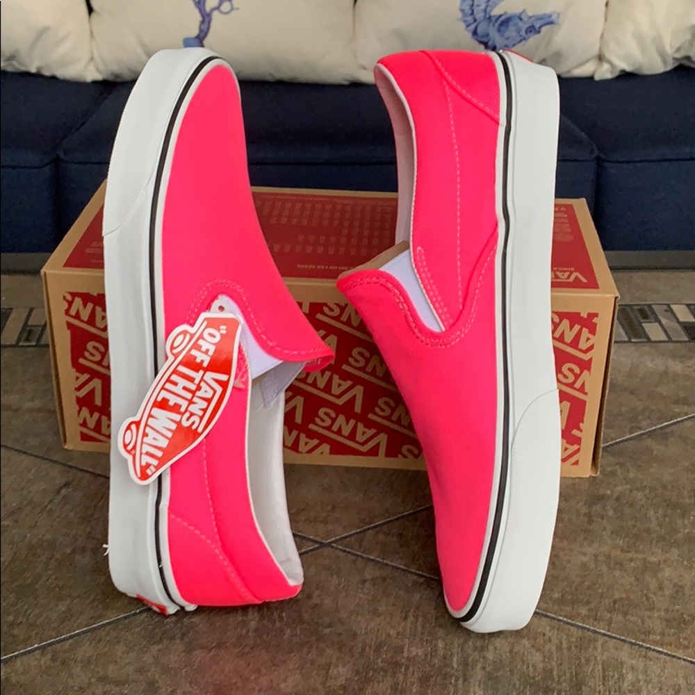 VANS CLASSIC SLIP ON NEON Knockout Pink/Tr Wht WMN - Picture 10 of 16